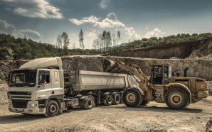 Things to Consider at the Time of Dump Truck Accident
